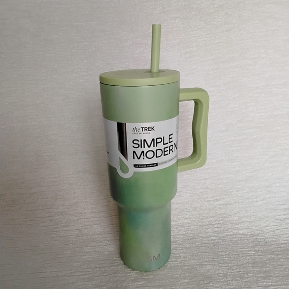 Trek Other - TheTrek Simple Modern 40 Oz Straw Tumbler with Handle Green Variation